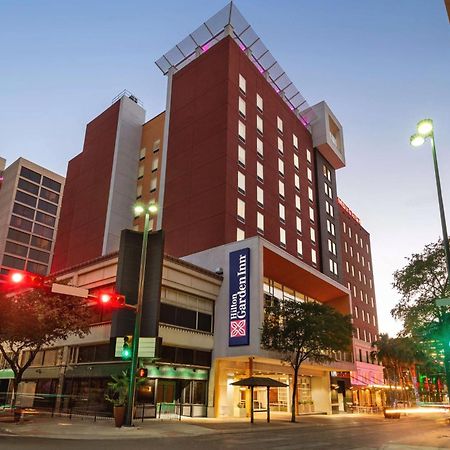 Hilton Garden Inn San Antonio Downtown Riverwalk מראה חיצוני תמונה