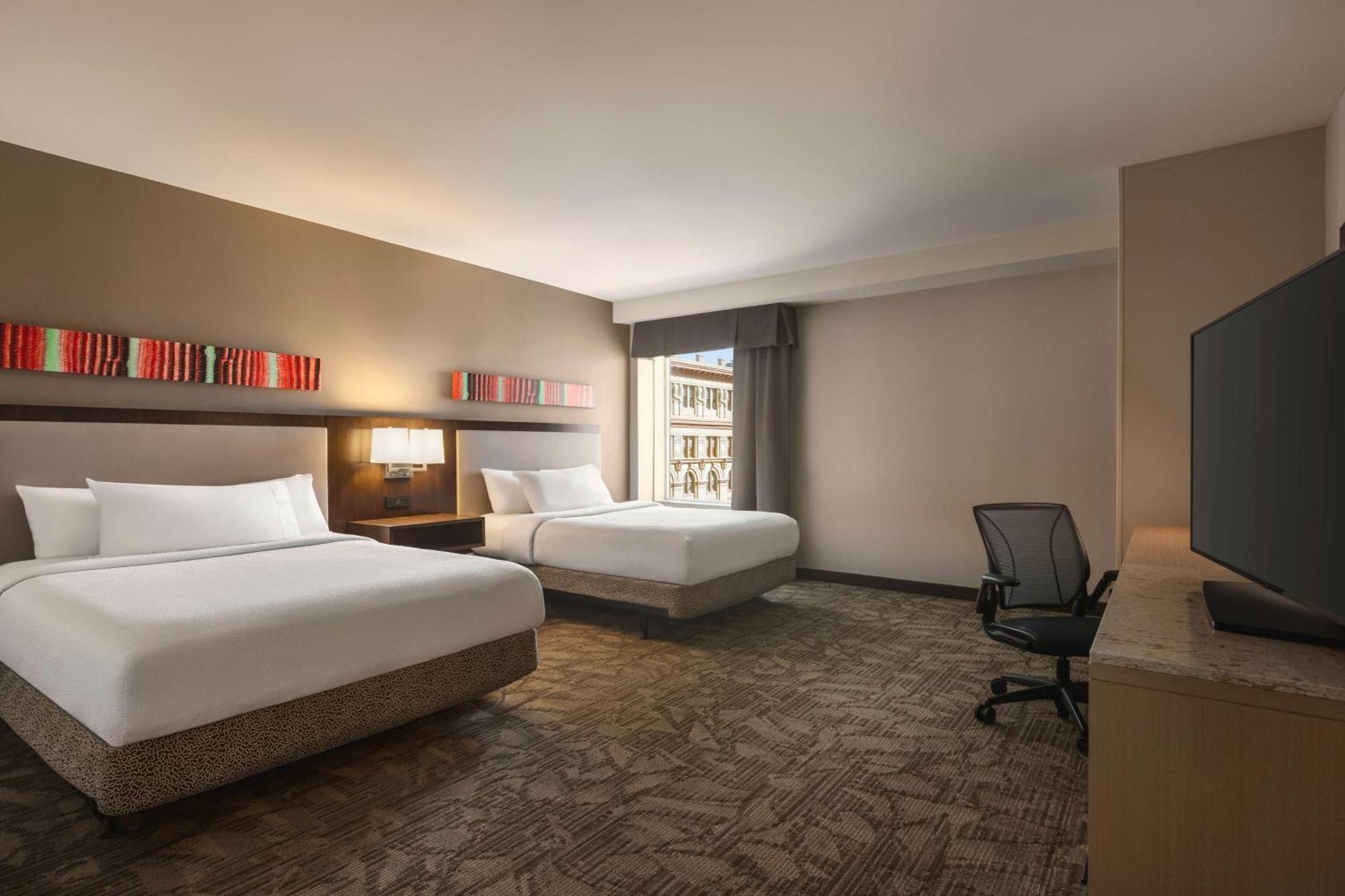 Hilton Garden Inn San Antonio Downtown Riverwalk מראה חיצוני תמונה