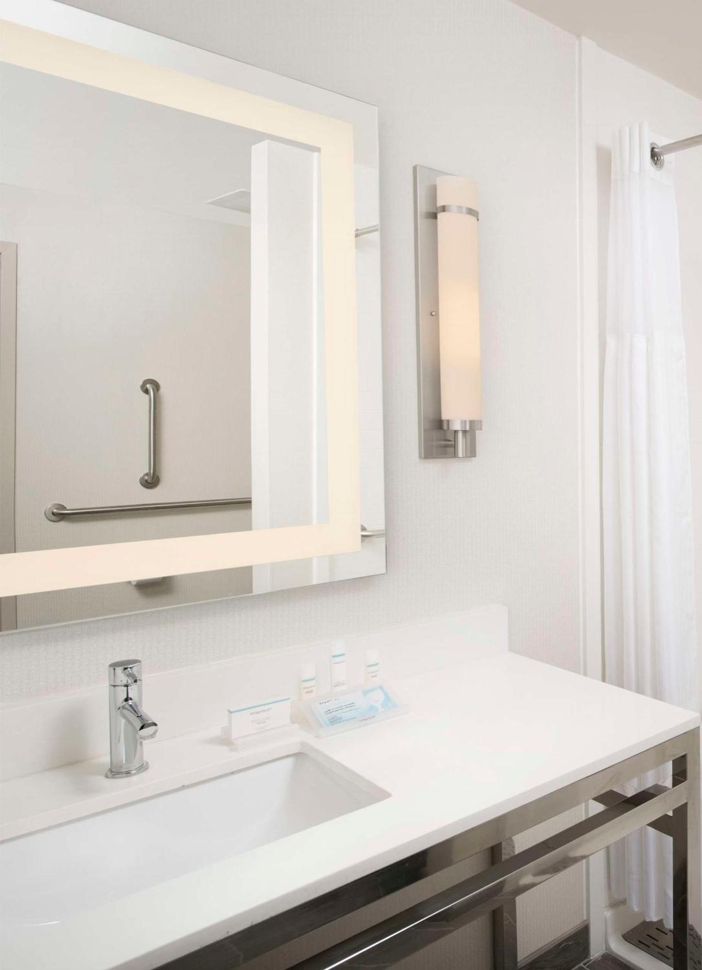 Hilton Garden Inn San Antonio Downtown Riverwalk מראה חיצוני תמונה