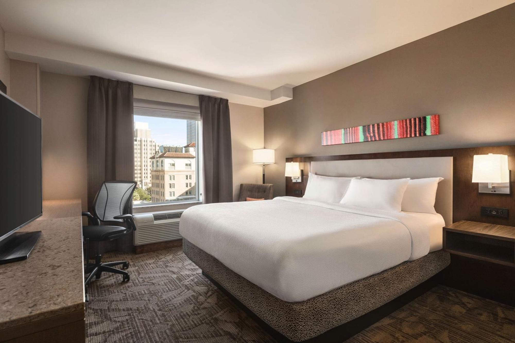 Hilton Garden Inn San Antonio Downtown Riverwalk מראה חיצוני תמונה